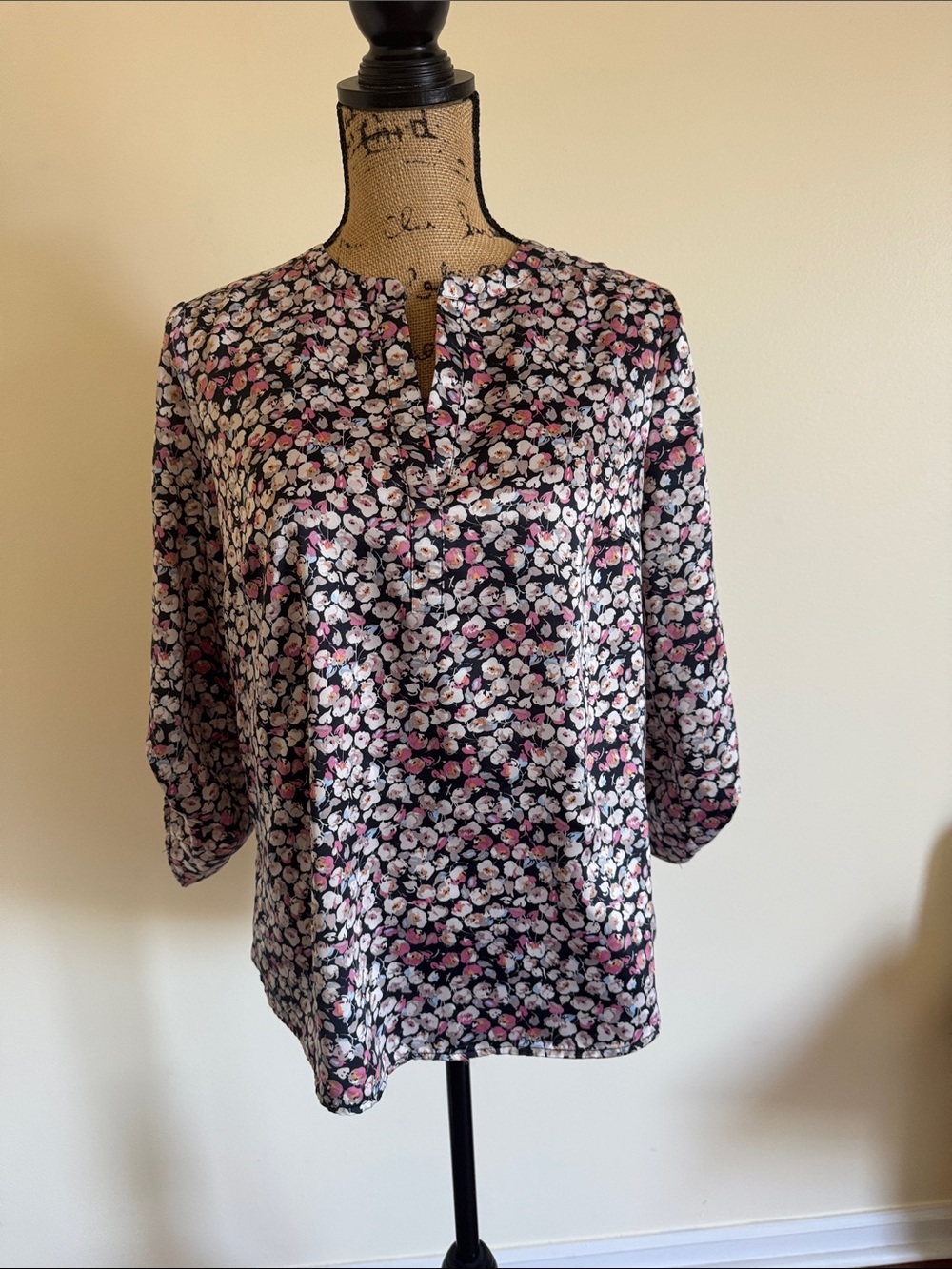Daniel Rainn Black Floral Split-Neck Blouse